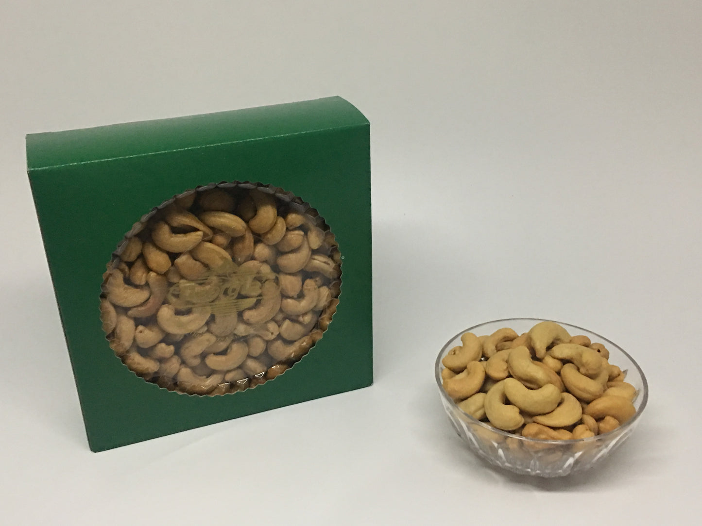 Georgia’s Acetates Cashew Roasted Unsalted 16 oz.